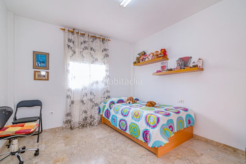 Foto bfd20f35-e806-4544-9a0b-150b4fe97a7c. Casa adossada a calle andalucia a Cijuela