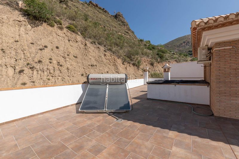 Foto 0ae19b76-99be-4bed-b47d-a61445b6348e. Edificio in Güéjar Sierra