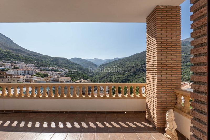 Foto 11a788a8-be2f-47a4-9153-50b3bd3596a0. Edificio in Güéjar Sierra