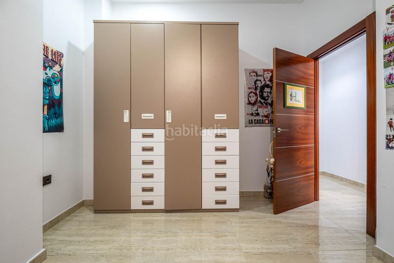 Foto 42bd1556-c645-49b0-b115-245599c2c01c. Edificio in Güéjar Sierra