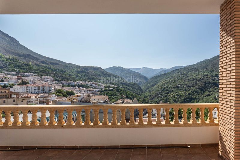 Foto 4ec3580b-e8f5-4d64-ba1b-f89d6cbde555. Edificio in Güéjar Sierra