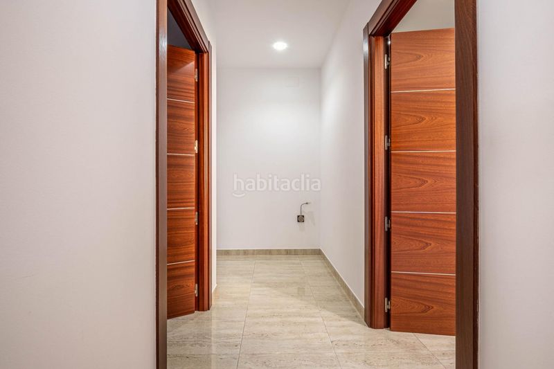 Foto 9bf8b298-7a14-4e94-ab4b-b6809528f2db. Edificio in Güéjar Sierra