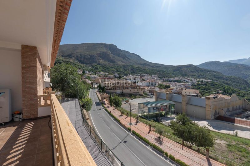 Foto c37e6c8c-7a44-41ca-b733-d12924acca4a. Edificio in Güéjar Sierra