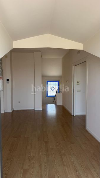 Foto f647159d-fbce-400b-8327-09da290d973c. Chalet dans Cájar