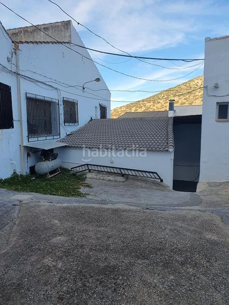 Foto 100844d1-ee72-4bd9-9b28-7e4d82790540. Bâtiment à usage industriel dans Colomera