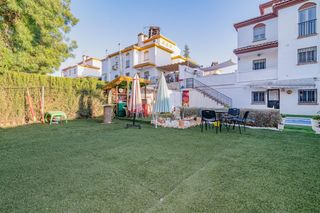 Chalet à Peligros. Buscas el hogar donde tus hijos crezcan con espacio y seguridad?