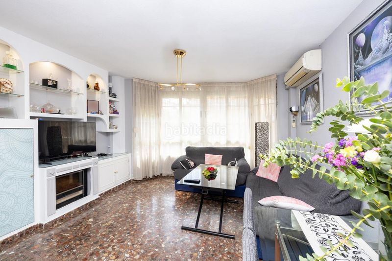 Foto e1c17c71-9d5b-4eb3-bc31-af6048736b14. Casa adossada amb aparcament a Maracena