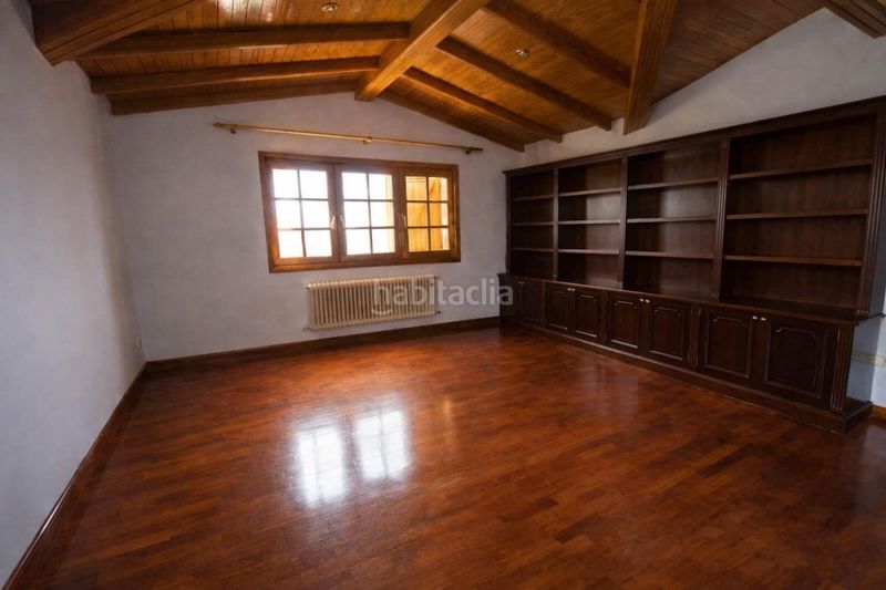 Foto 54c66aa5-9c10-4c6a-b7ea-089fb8d47739. Chalet el lujo en viznar en Víznar