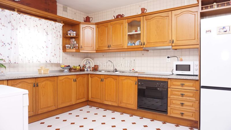 Foto 40379884-4820-44ea-a2a2-42e33ef1fd29. Casa a calle calle hortensia 24 a Cájar