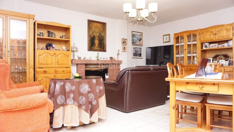 Foto c51ba2a2-8bd3-41fd-b466-175d34c0dfeb. Casa a calle calle hortensia 24 a Cájar