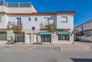 Local Comercial  Calle calle de san miguel. Local comercial en la calle san miguel de armilla