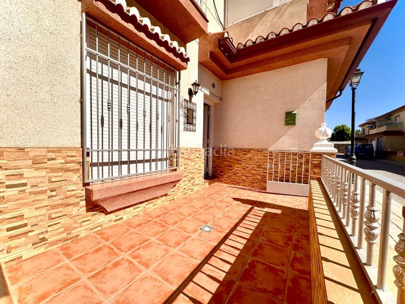 Foto 2f31f4c2-1375-43b8-ae90-e129a205a6b5. Casa adossada amb calefacció aparcament a Fuente Vaqueros