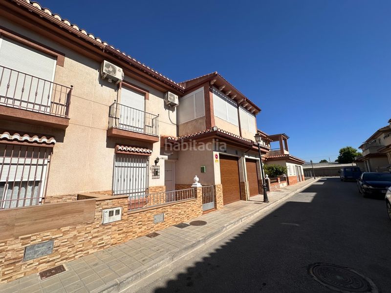 Foto 70f55386-33c8-43e2-86b8-ce1de06e2447. Casa adossada amb calefacció aparcament a Fuente Vaqueros