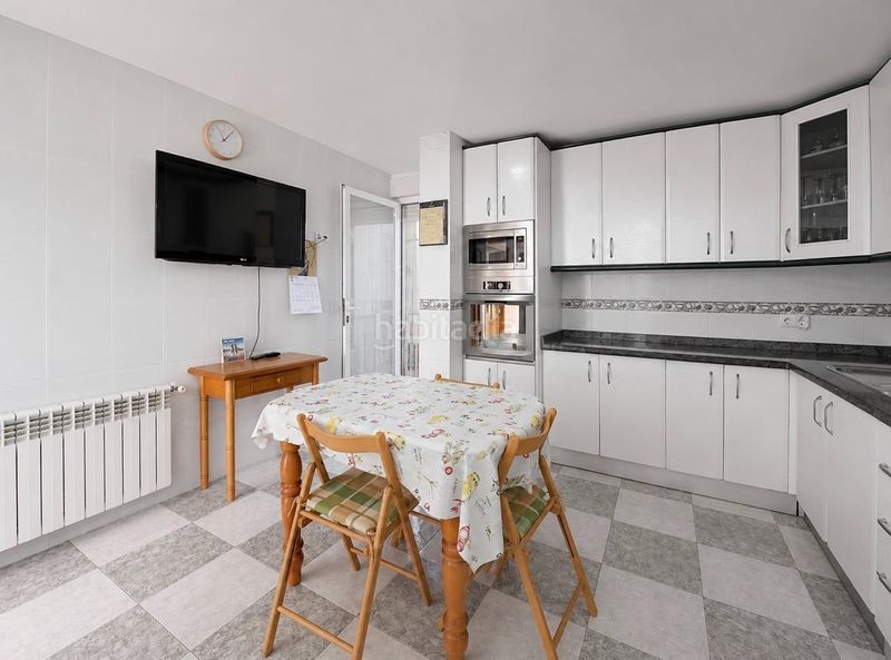 Foto 7a10f628-6589-43b4-aae0-3191e6b7b6ce. Casa adossada amb calefacció aparcament a Fuente Vaqueros