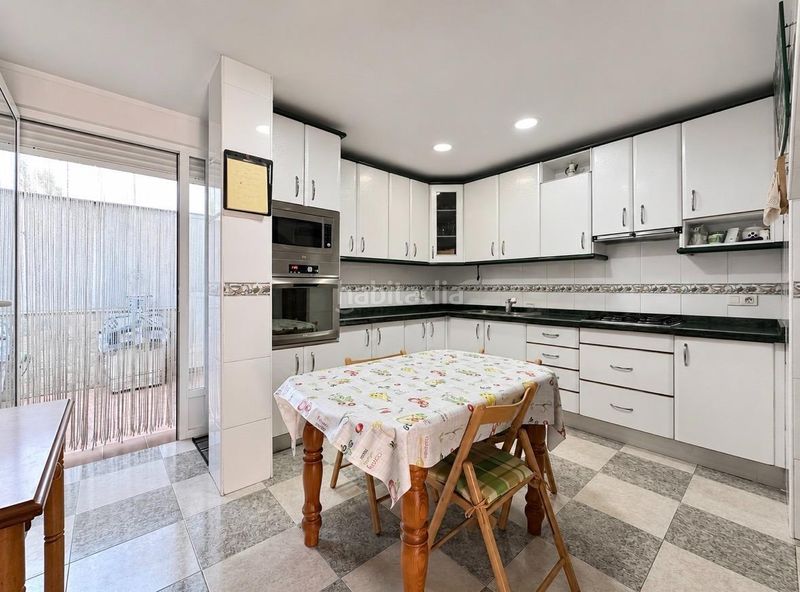 Foto aa68f3d8-62a0-4cb0-90cd-0a942c801383. Casa adossada amb calefacció aparcament a Fuente Vaqueros