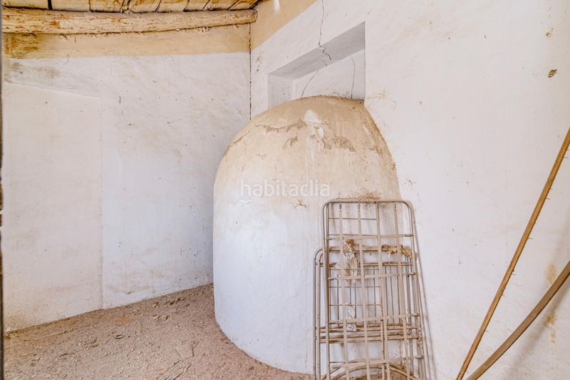 Foto d187342b-863e-4cb4-b605-a581abec977d. Casa amb aparcament a Baza
