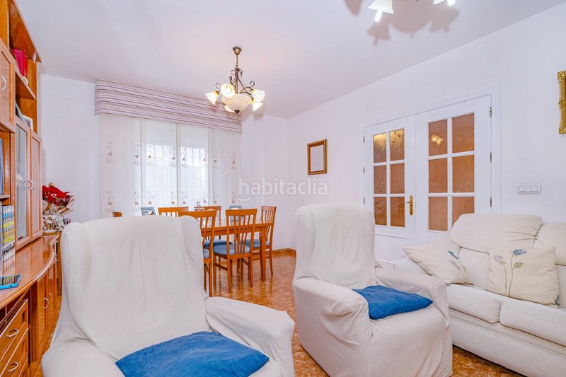 Foto a2adfcfb-4b3d-4f9c-832e-463bacaaa966. Casa aparellada a carretera illora 35 a Íllora