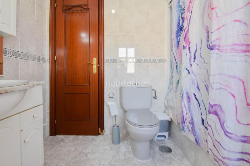 Foto 0e5fbadb-929e-41fb-820c-1f18d1610c6b. Casa adossada amb calefacció aparcament a Peligros