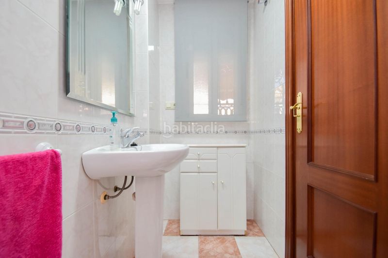 Foto 1c7e47d3-4de3-4f22-a1eb-9c1c7fa4c8eb. Casa adossada amb calefacció aparcament a Peligros