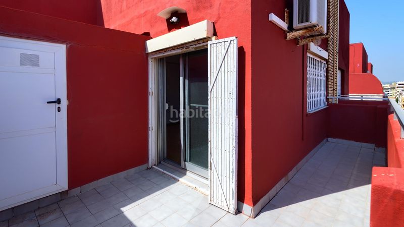 Foto b7b9eff5-e4da-42d3-81ec-f3ad012d195e. Àtic amb calefacció aparcament a Las Islas Sagunt