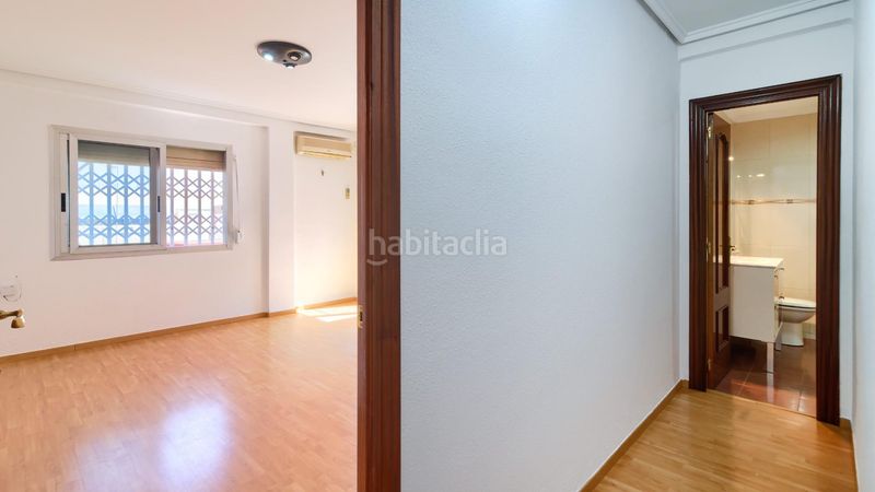 Foto e58a66e6-29d5-4080-aab6-5c3062a07760. Àtic amb calefacció aparcament a Las Islas Sagunt