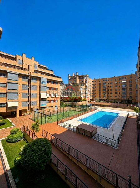 Foto f0528fb2-ce4f-46de-9a8b-45e2c50dc352. Pis amb calefacció aparcament piscina a Sanchinarro Madrid