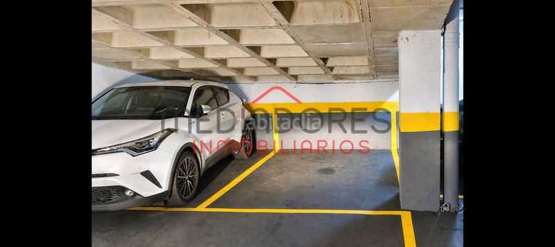 Foto 29fd0591-6a74-49fd-abdb-5ecacff12b8a. Aparcament cotxe a Adelfas Madrid
