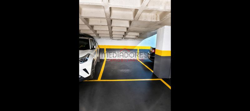 Foto c610819a-0791-4ac8-b731-0e23861aadb2. Aparcament cotxe a Adelfas Madrid