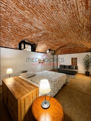 Piso  Calle de luis vélez de guevara. Vivienda de diseño señorial con encanto histórico en el centro d