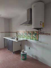 Etagenwohnung  Calle poeta miguel hern�ndez. Piso en venta en yuncler