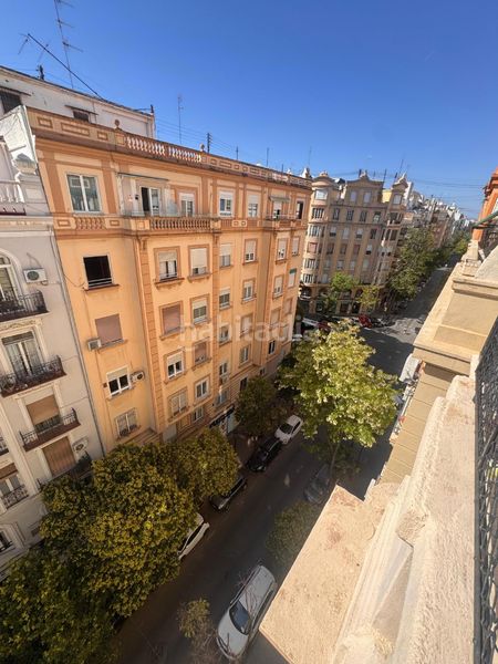 Foto 9daf64ac-3847-41c6-a753-12d1a1632459. Lloguer pis a Gran Via Valencia