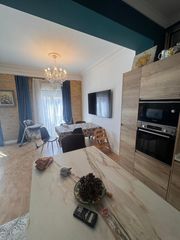 Rent Flat  Carrer de la reina na germana. Piso en alquiler en l´eixample