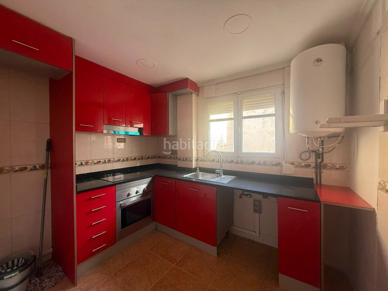 Foto 4d8bcd83-e82c-4eca-9d12-9cc45025d2a2. Rent flat in Cardenal Benlloch Mislata