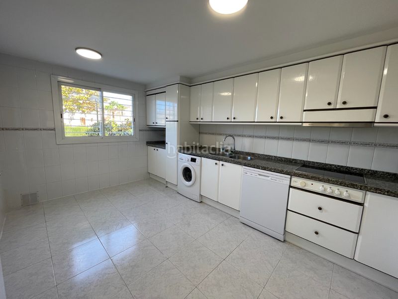 Foto 96368358-d004-4071-ac2a-e2b78c9edc0e. Casa adossada amb piscina a L´Albir Alfàs del Pi (l´)