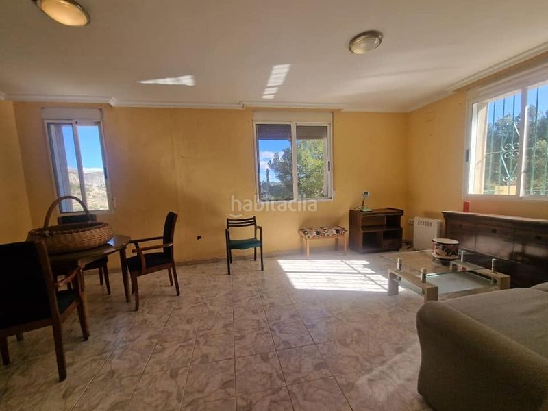 Foto 16eee3dd-2215-467b-8df4-2c4bb788f8f7. Rent flat in Confrides