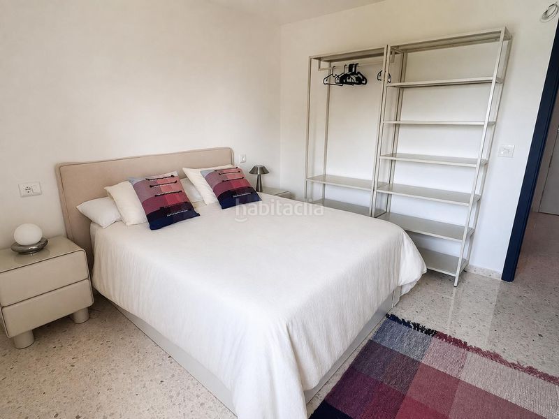 Foto e891ff6f-328c-4a48-8b2e-efafccf57643. Lloguer apartament amb aparcament piscina a Playa Poniente Benidorm