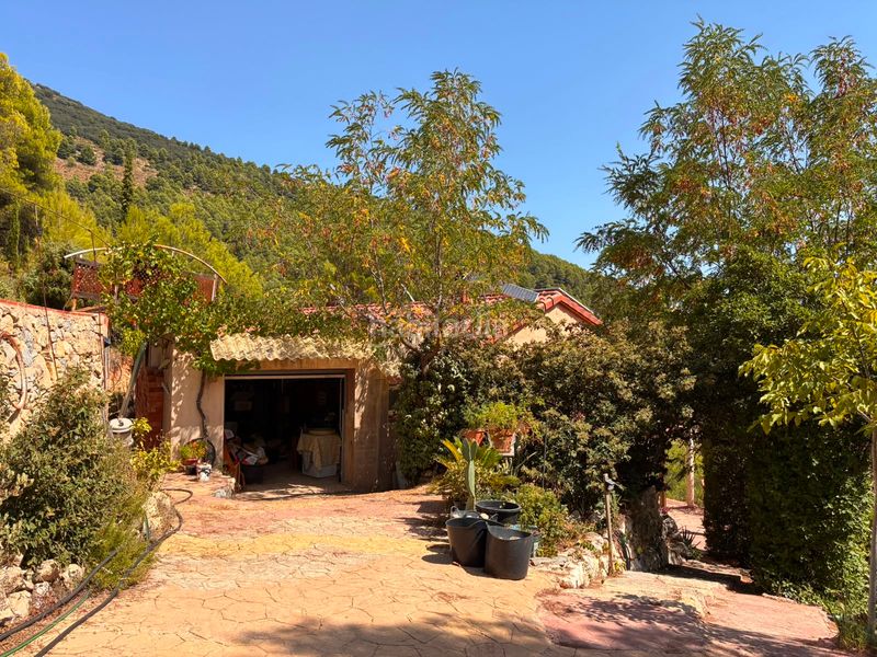 Foto e1aced9e-d255-4d35-b2fc-53f245afe980. Chalet casa de campo con piscina en Confrides