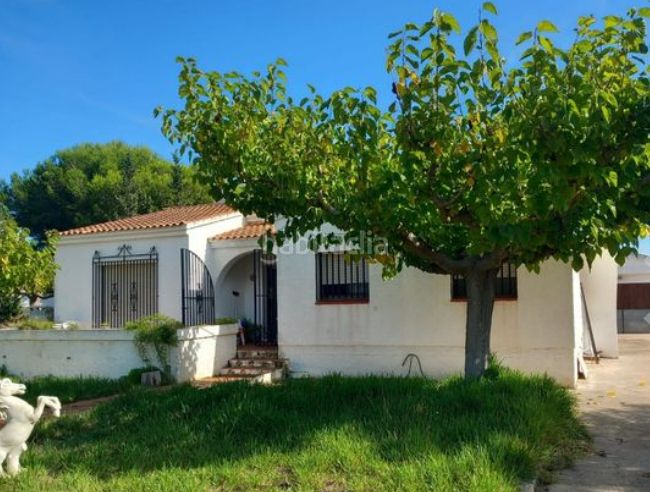 Foto 086fdb67-8764-4dc1-8b42-96b9fa967df3. Chalet  en venta ( ) en Deltebre