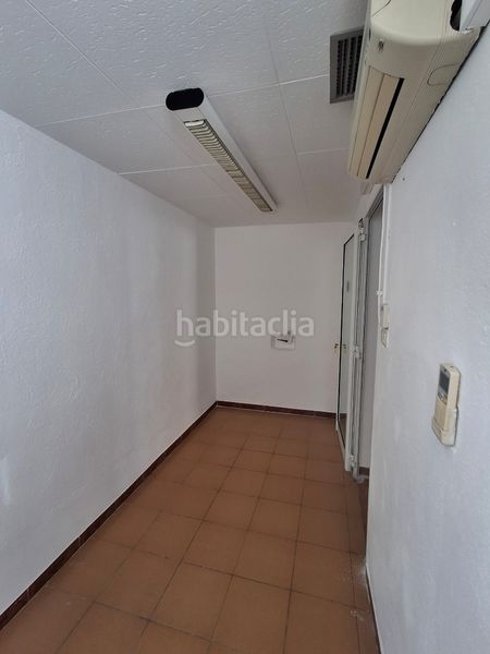 Foto f3a46ba4-3f3d-4761-a1ad-e703d9350d58. Local comercial a avinguda catalunya 245 a Aldea (L´)