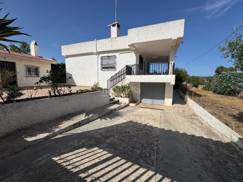 Foto 8886e636-f4e6-4382-8e42-bb8e16c290ae. Chalet con camino piscina in Urbanizaciones Llíria