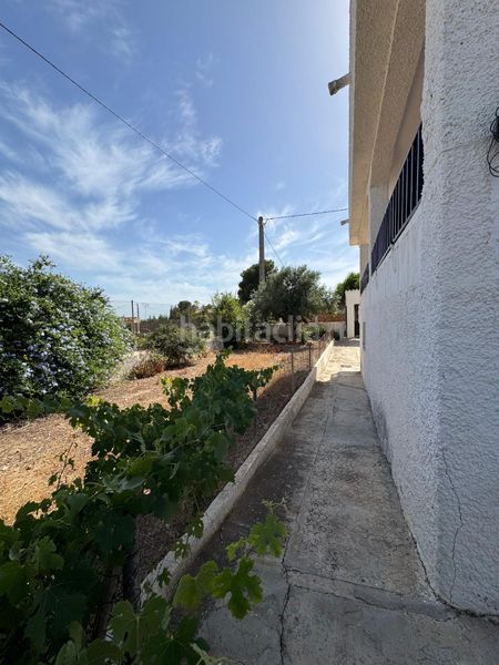 Foto abdcb02e-d13b-4b06-9dca-b94a9e72b48e. Chalet con camino piscina in Urbanizaciones Llíria