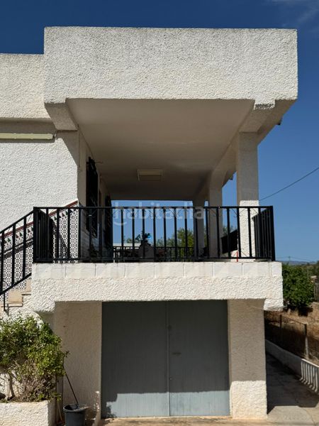 Foto ec440446-2c78-41f4-b878-042bad7c464d. Chalet con camino piscina in Urbanizaciones Llíria