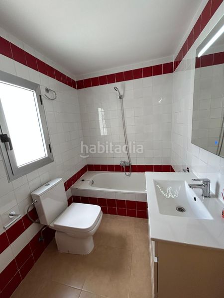 Foto bc85e531-8792-4eb2-a8fb-93e0083fea6b. Lloguer pis amb aparcament a Albors Valencia