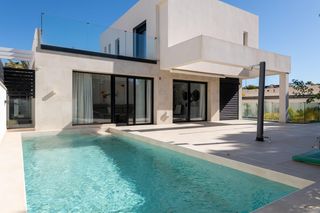 Chalet en Playa Muchavista. Vanguardia y exclusividad a un paso del mar en playa muchavista!