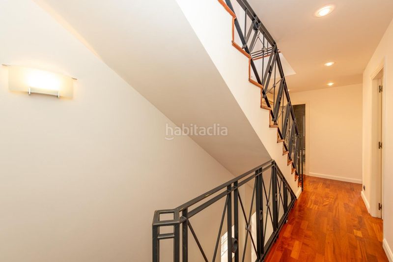 Foto a952e4ee-cf51-4d58-a827-b5c542bdf2cb. Casa adossada amb calefacció aparcament piscina a Alicante