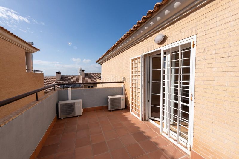 Foto dda466c7-f75c-4122-a7a0-7594ad0b861e. Casa adossada amb calefacció aparcament piscina a Alicante
