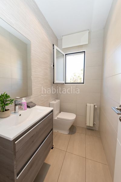 Foto 0c9145b0-9bf9-472b-a439-6c154e37e567. Xalet amb calefacció aparcament piscina a Pla de la Vallonga Alicante