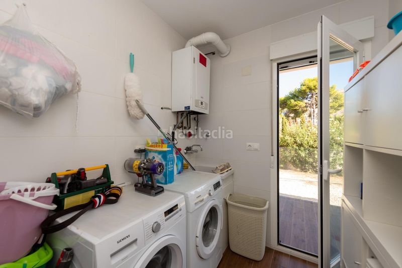 Foto ca6b9d2a-0efb-43b9-a5b9-1a05bd7a27d0. Xalet amb calefacció aparcament piscina a Pla de la Vallonga Alicante