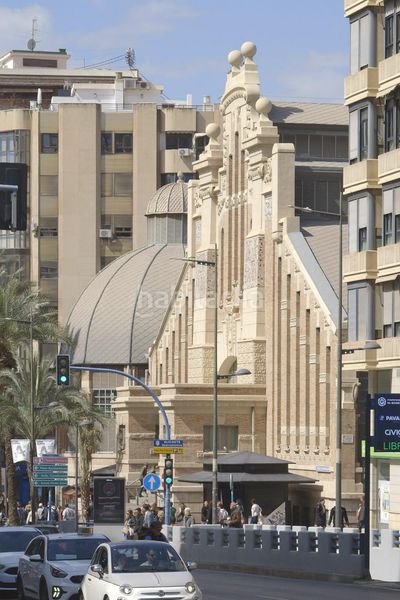 Foto c80471f3-af6d-47d2-83e1-2cd09493a076. Pis a Mercado Alicante