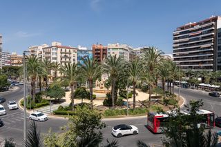 Affitto Appartamento  Plaça luceros. Elegancia y amplitud en el corazón de alicante plaza de los luce